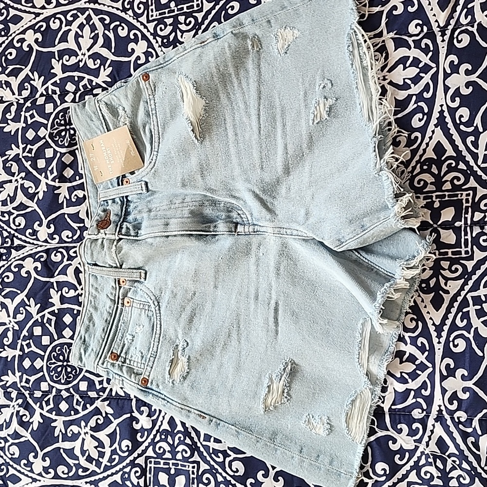 NWT momjean short